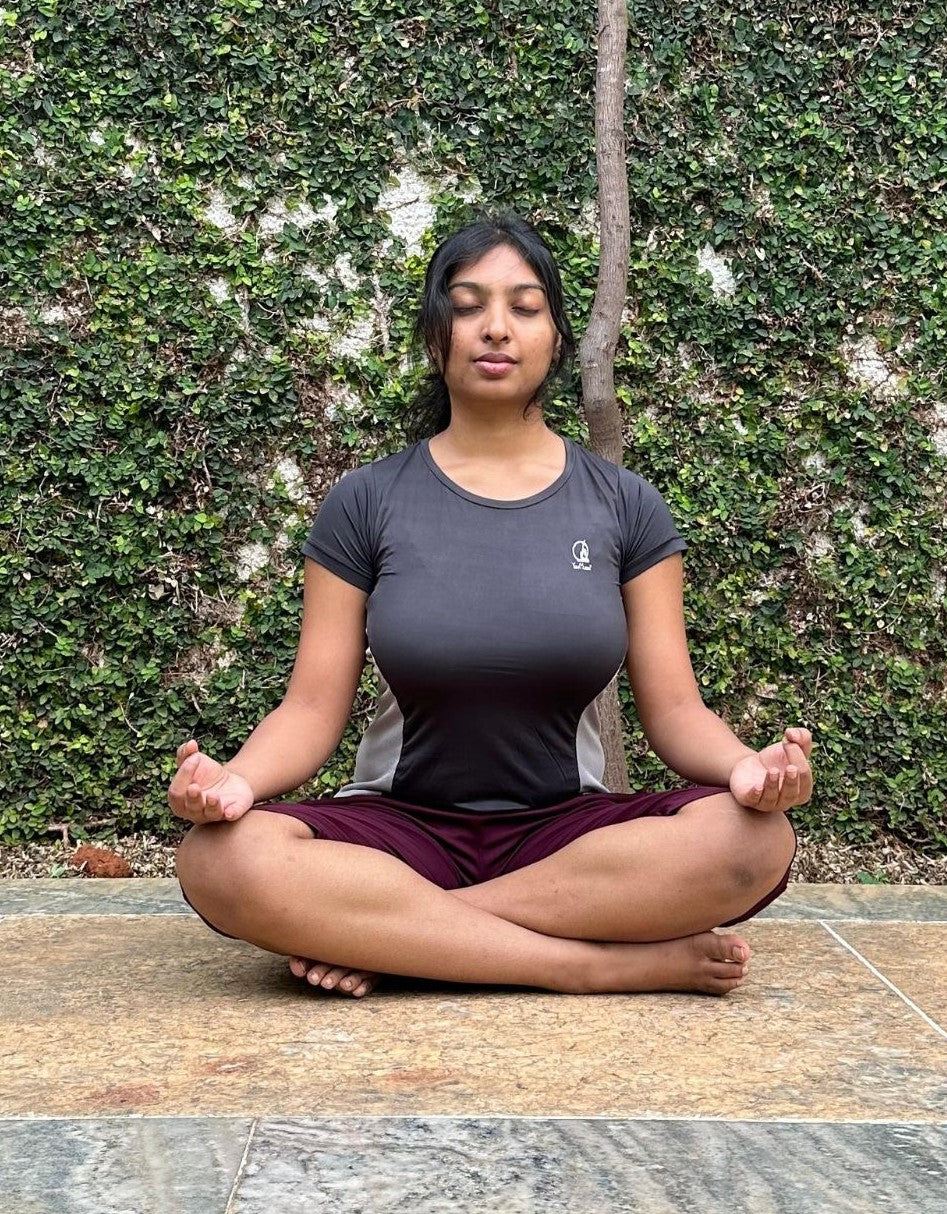Grey yoga tshirt for women